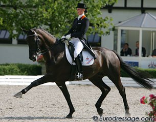Dutch Stephanie Kooijman and Winston ranked fifth. The self carriage of 7-year old Winston should still improve considerably but the black has unlimited movement potential. What a star