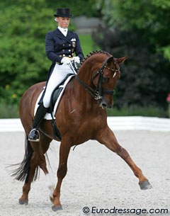 Fabienne Lutkemeier and D'Agostino win their third gold medal of the week.