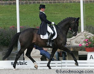 Louisa Lüttgen and Habitus :: Photo © Astrid Appels