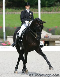 Stella Charlott Roth and Diva Royal finished sixth. They rode to David Guetta and Kelly Rowland's When Love Takes Over. A few mistakes in the changes kept them from scoring higher.