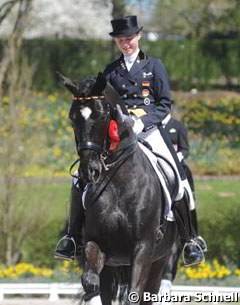 Sanneke Rothenberger and Deveraux in the young riders' class