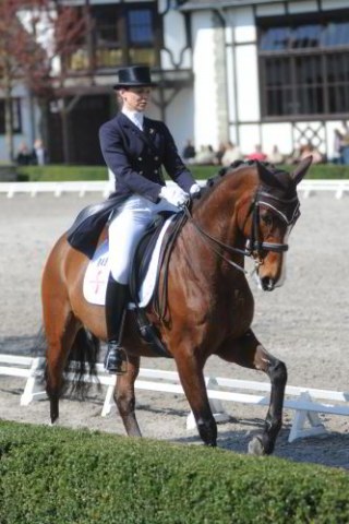 Tragedy strikes the German dressage world. Young Rider Amelie Wanda Worschech competed her Rosaly (by Rohdiamant) at the Preis der Besten qualifier in Kronberg. On her way home she gets fatally wounded in a car crash. R.I.P.