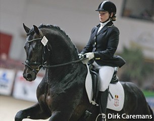 Yvonne Copal on Connaisseur (by Con Amore x Donnerhall) :: Photo © Dirk Caremans