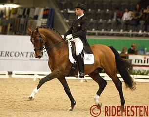 Kristian von Krusenstierna aboard Biggles (by Briar) :: Photo © Ridehesten.com