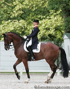 Marlies van Baalen and Phoebe (by Regazzoni) win the national Grand Prix Special