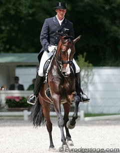 Patrick van der Meer with former World Young Horse Champion Uzzo (by Lancet)