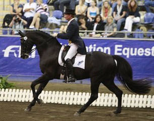 Heath Ryan and Regardez Moi Win the CDI-W Grand Prix Kur to Music :: Photo © Venhaus