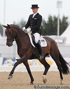 Australian Robert Harrisson-Schmerglatt on the Hanoverian bred Fonteyne (by Furst Heinrich x Davignon). Lovely, elegant mare who just lacked a bit of forwardness and pizzazz to score higher (7.14).