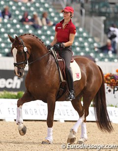 Anabel Balkenhol schooling Dablino