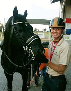 Edward Gal and Totilas getting ready for their first ride at the Kentucky Horse Park :: Photo (c) Koschel