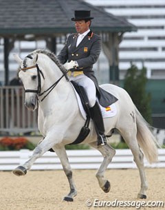 Spanish Rafael Ortiz and G Nidium was the first combination to go for Spain.