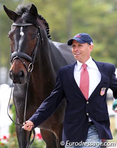 Steffen Peters is all smiles when he presents Ravel at the vet inspection :: Photo © Astrid Appels