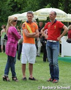 Evi Strasser, Edward Gal and Hans Peter Minderhoud having a chat