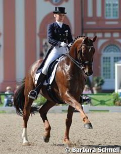 Fabienne Lutkemeier and D'Agostino achieve a world record score in the Young Riders Kur at the 2010 CDI Wiesbaden