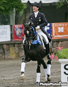 Leslie Morse and Tip Top win the 2009 U.S. Dressage Championships at the Festival of Champion :: Photo © Mary Phelps