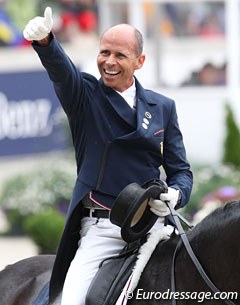 Steffen Peters thanks the crowds for their support