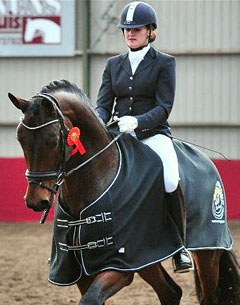 Danique Janssen and Corleone win the 2011 Horsefood Dressage Talent competition