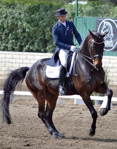 Steffen Peters and Weltino's Magic at the 2011 CDI-W Festival of the Horse
