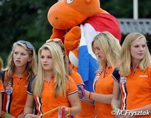 Dutch dressage riders Sanne Vos and Sanne Gilbers on the left