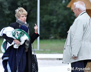 Judges Katrina Wüst and Wojtek Markowski have a chat