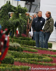 Trainers Christoph von Daehne and Hasse Hoffmann have a chat