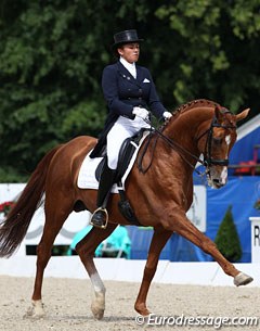 Maria Egay on the gorgeous copper coloured Golden Fire (by Zinders)