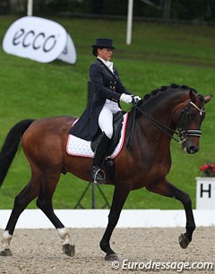 Austrian Timna Zach on the stallion Calogero