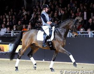 Laura Bechtolsheimer (on Anabel Balkenhol's Rubins Royal) flew in from England to do a clinic with Klaus Balkenhol