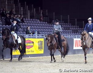 "Mixed Emotions", a much-noted Xenophon presentation that was conceived at Equitana: Enter the arena: Anabel Balkenhol on a horse that David de Wispelaere loaned her, Western trainer Diana Royer on Remmidemmi, eventer Eva Böckmann on Dior