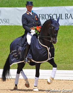 Carl Hester and Uthopia win at the 2011 CDI Fritzens :: Photo © Selene Scarsi