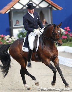 Hartwig Burfeind on De Value at the 2011 German Professional Dressage Riders Championships :: Photo © Astrid Appels