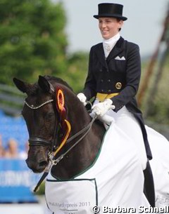 Hedda Droege and Fifth Avenue won the Under 25 Grand Prix in Hagen