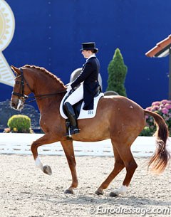 Romina Hoyzer took over the ride on Falk Rosenbauer's Jamiro Rosso (by Caletto M x Latino)