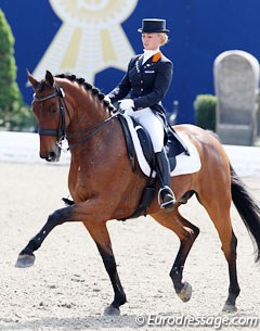 Lorraine van den Brink was one of only two Dutch riders competing in Hagen. Here you see her on Murdock (by Balzflug)