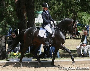 Irina Oberthur and Iskander at the 2011 Trakehner Championship :: Photo © Stephan Bischoff