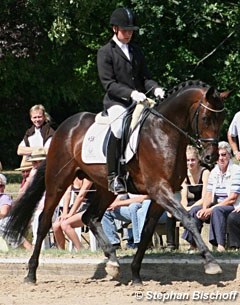 Johan Svensson and Kentucky at the 2011 Trakehner Championships in Hanover :: Photo © Stephan Bischoff