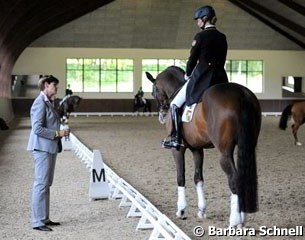 Ulla Salzgeber coaching Sarah Erlbeck on Schlossherr