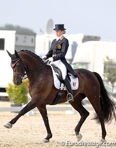 Eline de Coninck and Don Warohn at the 2011 CDIO-JR Moorsele :: Photo © Astrid Appels