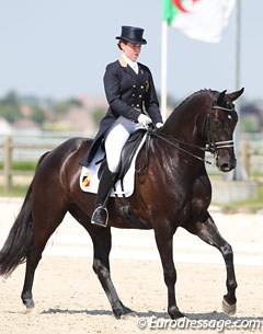 Eline de Coninck on Karat Diamond