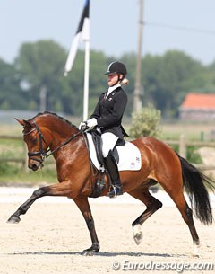 Mandy van den Hoek on Voorwijks Celeste