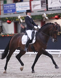 Kim van de Velden on the ponyesque but very obedient Adamo M (by Sandreo x Pion)