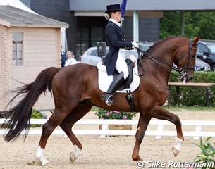 Claire Gosselin on Karamel de Lauture