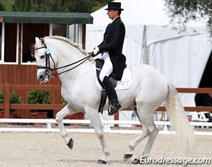 Jose Daniel Martin Dockx and Encanto XI at the 2011 Sunshine Tour CDI :: Photo © Astrid Appels