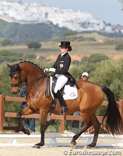 Astrid Neumayer and Everglade win the Grand Prix Special at the 2011 Sunshine Tour :: Photo © Astrid Appels