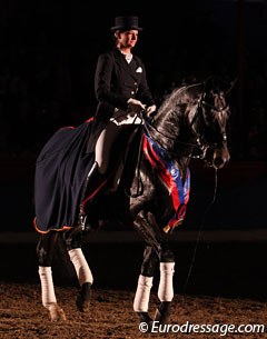 Stefanie Wolf on Sorento, which was proclaimed VTV Dressage Stallion of the Year for the Oldenburg area