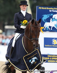 Senta Kirchhoff and Soulmate win the 6-year old consolation finals :: Photo © Astrid Appels