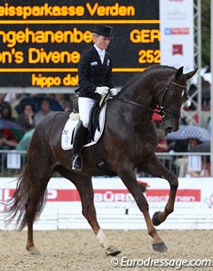 Helen Langehanenberg and Damon's Divene had to ride during a rain shower