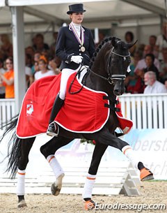 Emmelie's final lap of honour on Bretton Woods. The beautiful black has been bought by Ann Kathrin Linsenhoff and Paul Schockemohle for a rumoured 3 million euros