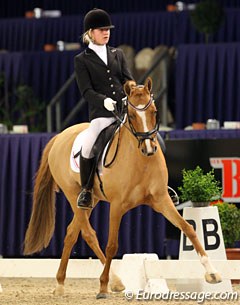 Sanne Gilbers and her much improved, more happy looking pony mare Daylight (by Don't Worry)