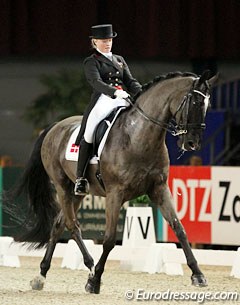 Danish Cecilie Lyndrup on the 14-year old Danish warmblood Lambada (by Lobster)